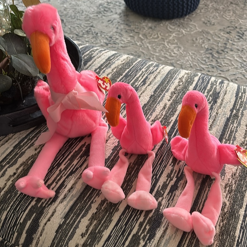 Pinky Flamingo Beanie Buddy 1998  and Two Beanie Baby (s) 1995 - Picture 2 of 7